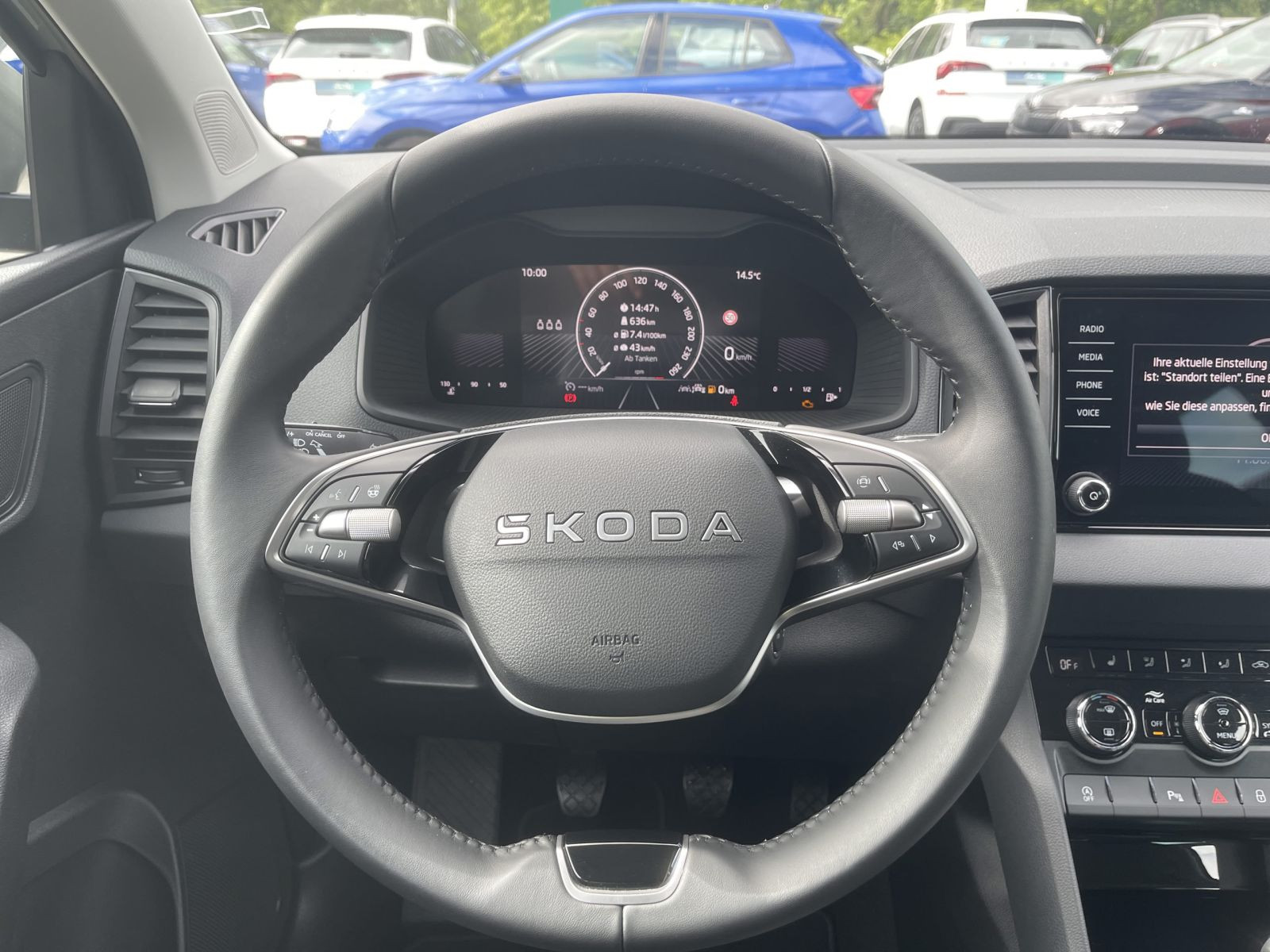 Skoda Karoq Tour 1.5 TSI Sitzhzg Car Play AHK