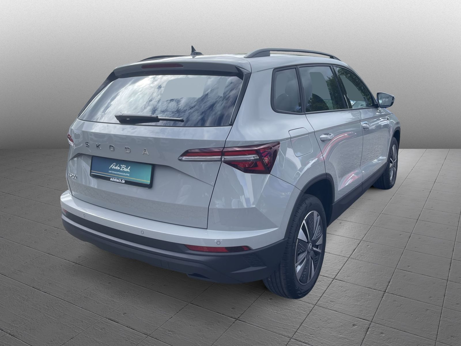 Skoda Karoq Tour 1.5 TSI Sitzhzg Car Play AHK