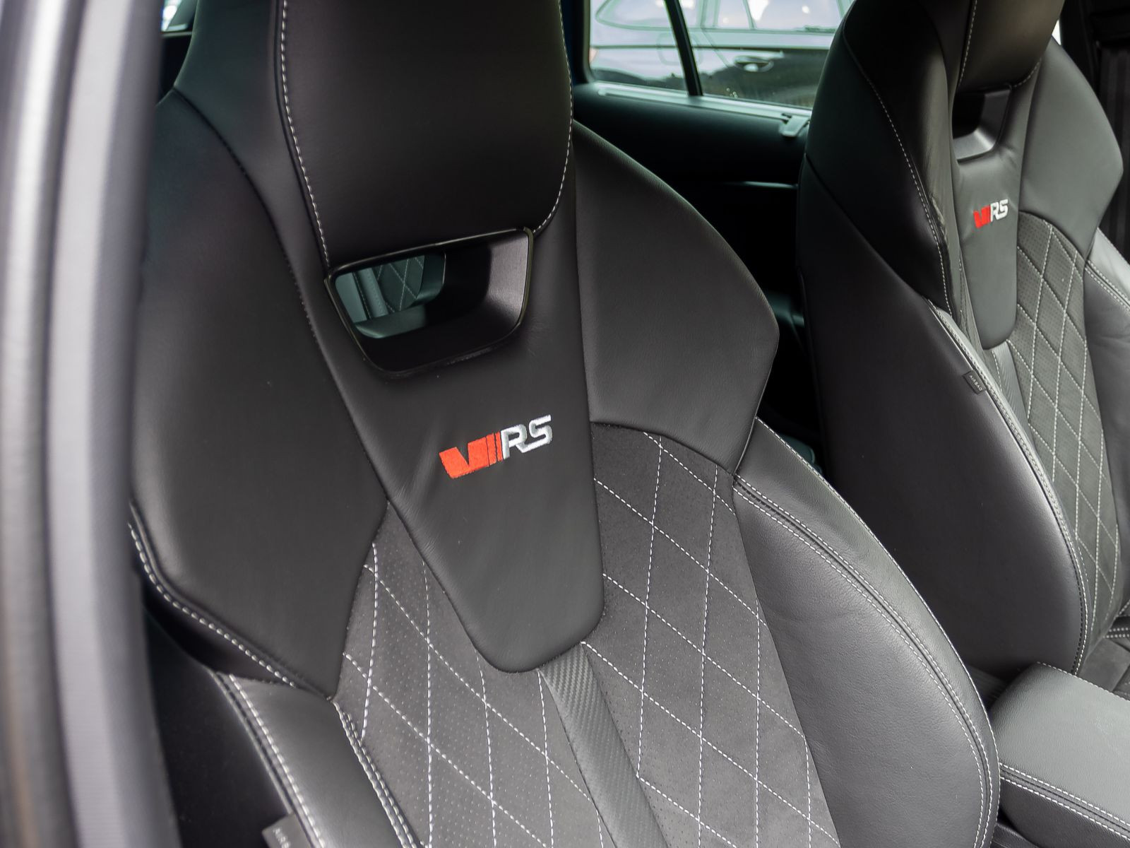 Skoda Octavia Combi RS 1.4 TSI iV Navi LED GRA Sitzhzg