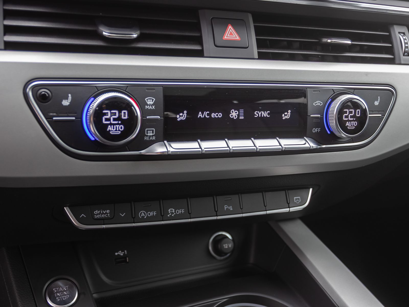 Audi A4 Avant Adv. 40TFSI Stronic Navi LED EPH ACC GRA