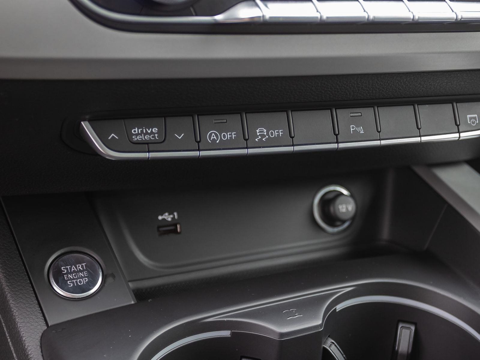 Audi A4 Avant Adv. 40TFSI Stronic Navi LED EPH ACC GRA