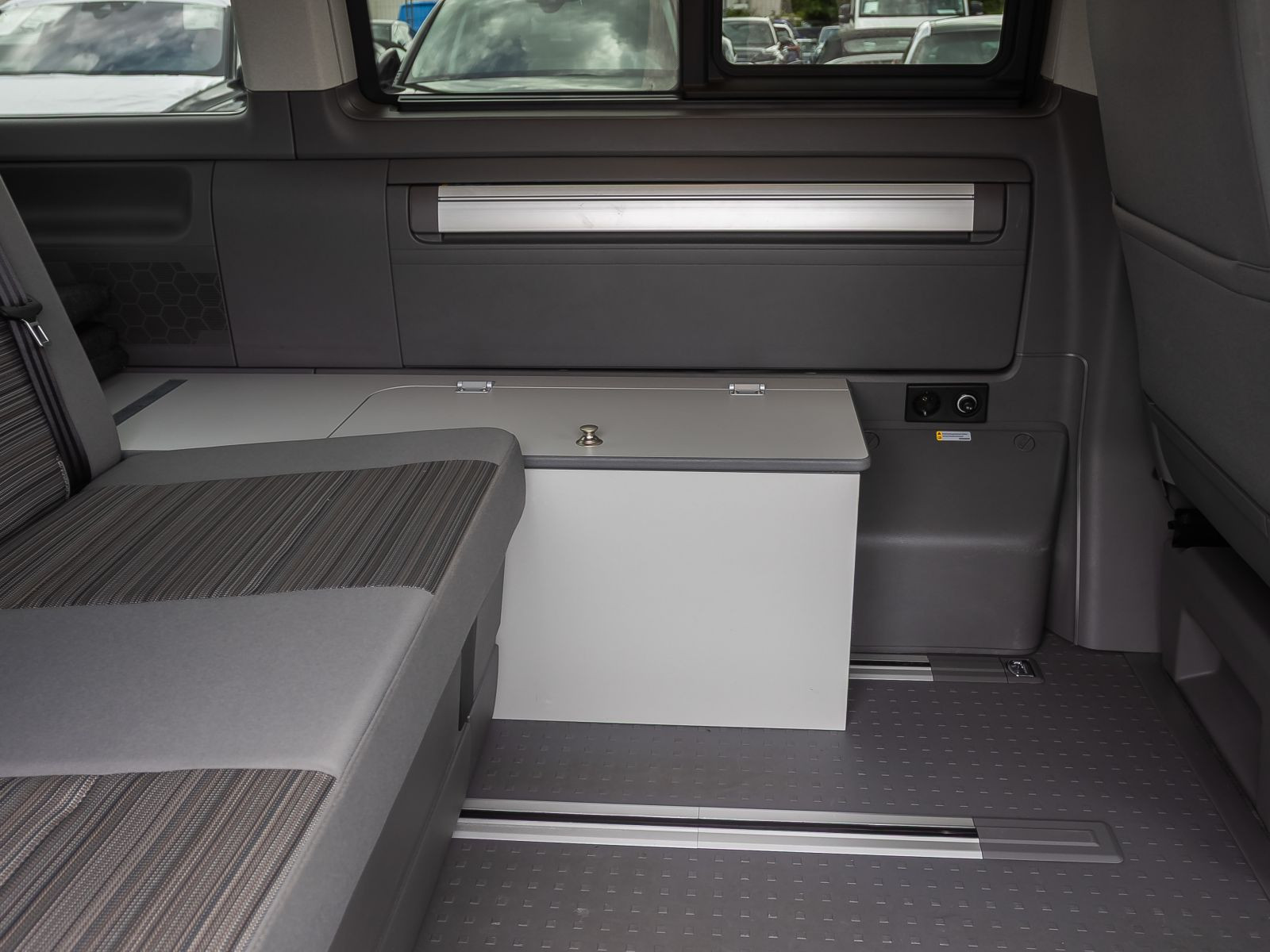 Volkswagen T6.1 California Beach 2.0TDI DSG Navi LED Standhzg