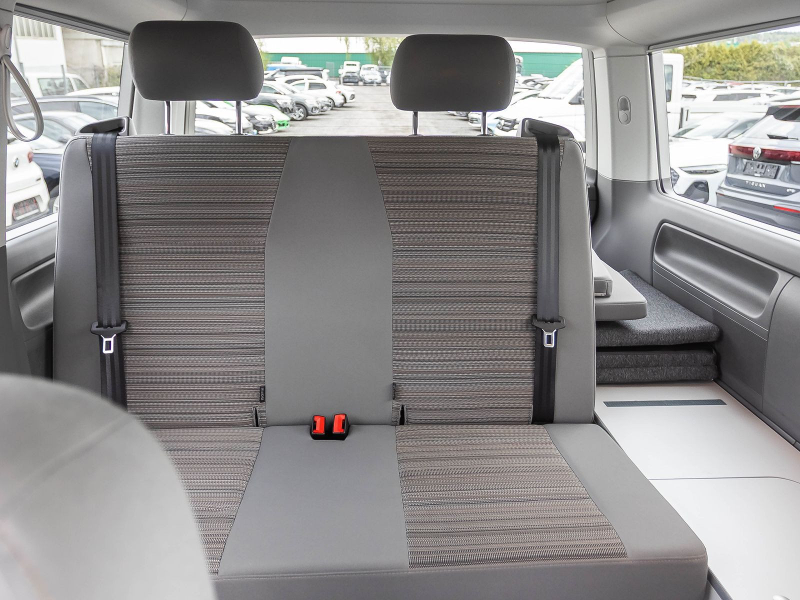 Volkswagen T6.1 California Beach 2.0TDI DSG Navi LED Standhzg
