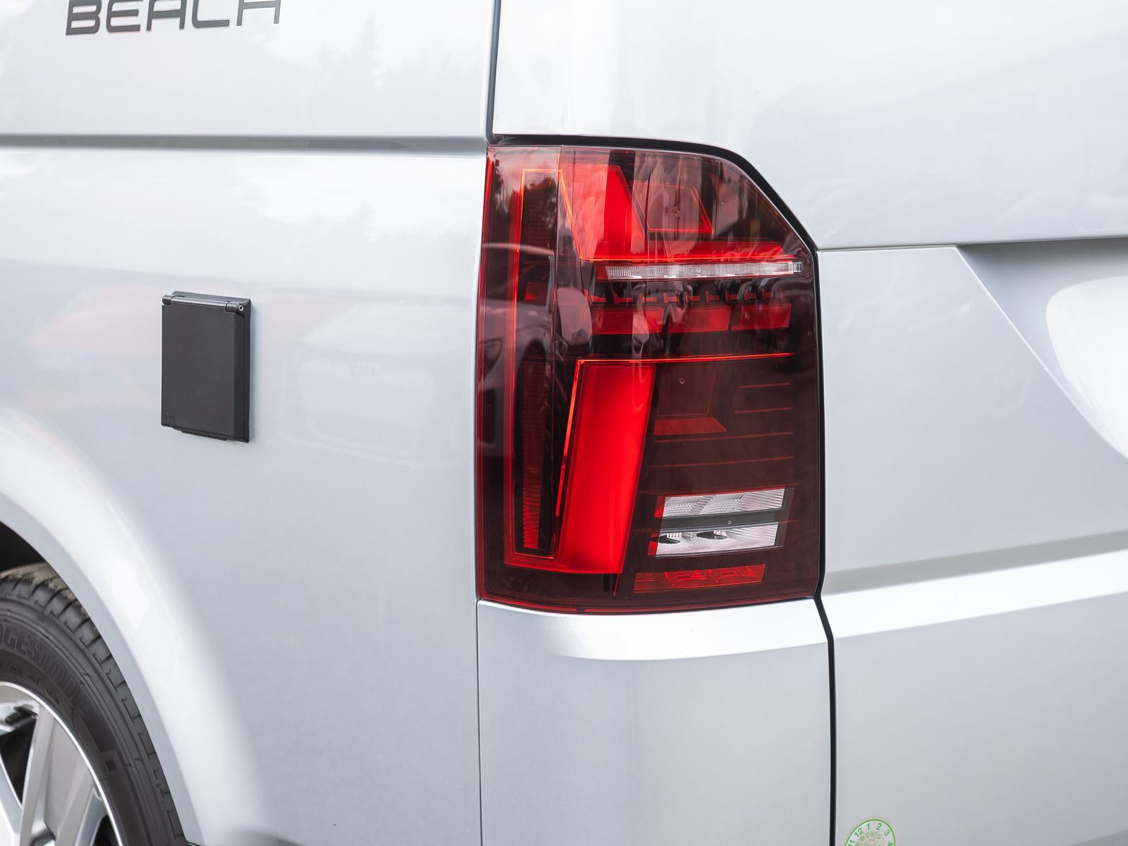 Volkswagen T6.1 California Beach 2.0TDI DSG Navi LED Standhzg