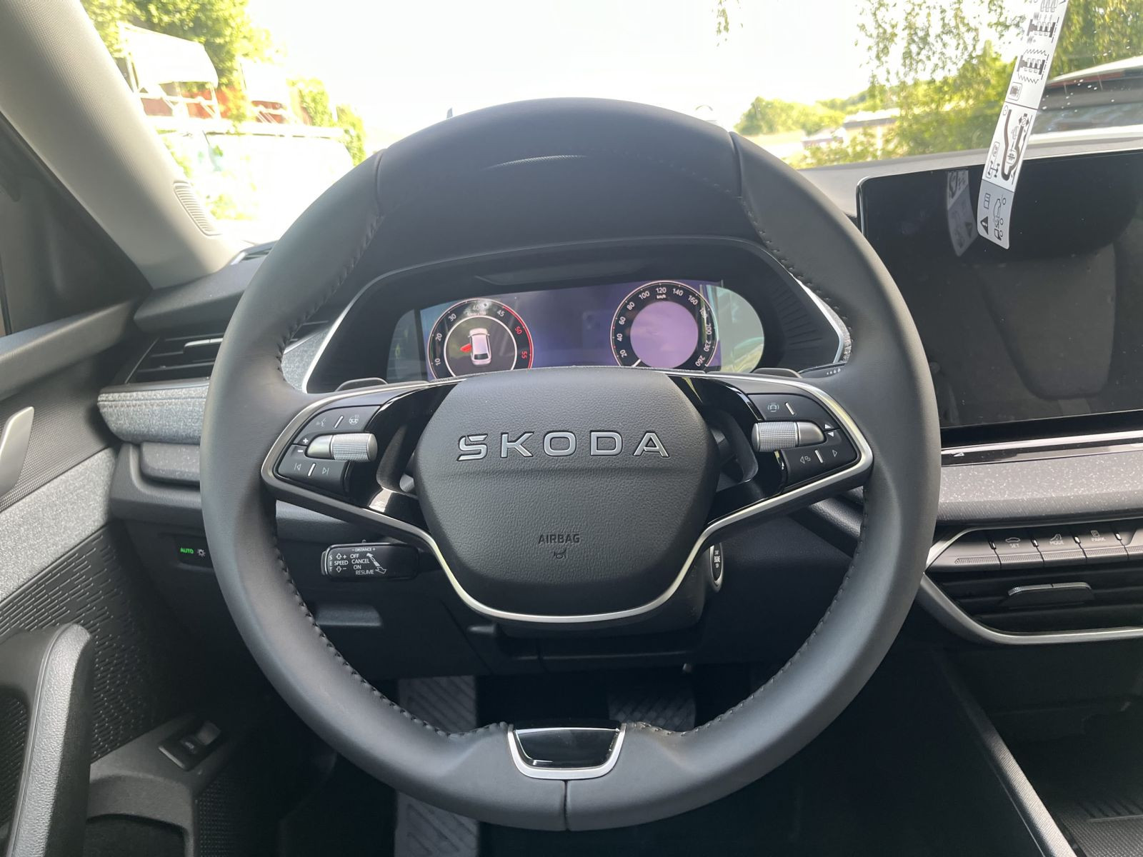 Skoda Octavia Combi Balance 2,0 TDI DSG AHK LED HuD