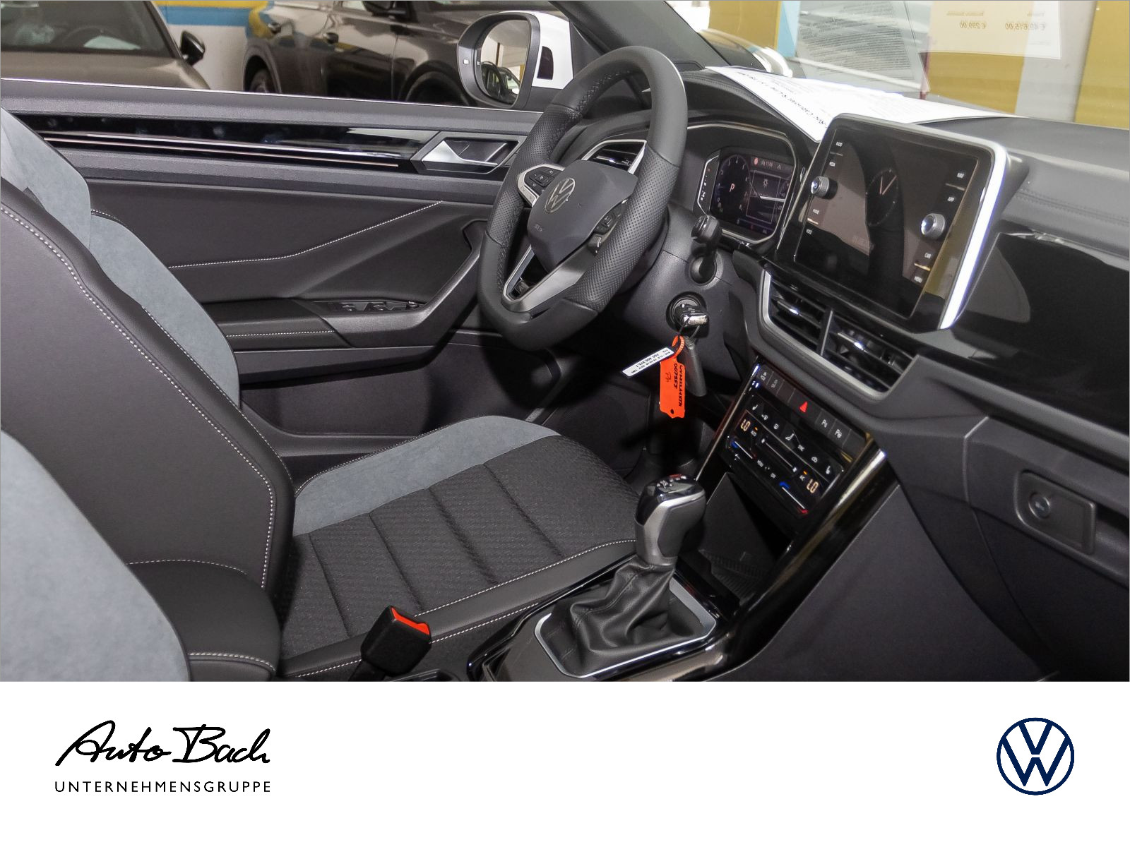 Volkswagen T-Roc Cabriolet R-Line 1.5 l TSI OPF 110 kW (150 PS) 7-Gang-Doppelkupplungsgetri ebe DSG