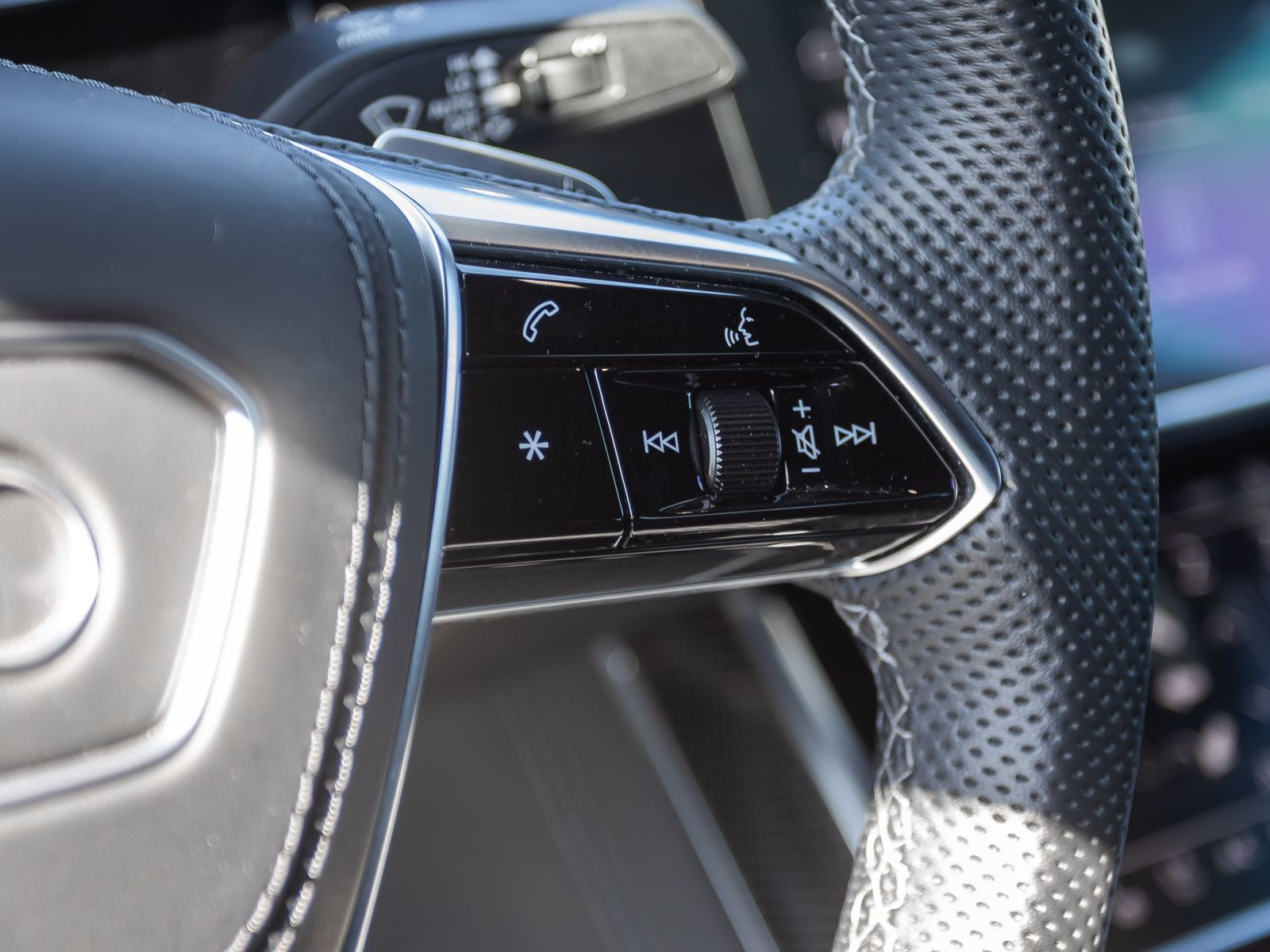 Audi A8 S line 50TDI Navi Matrix HuD Standhzg Luftfederung AHK