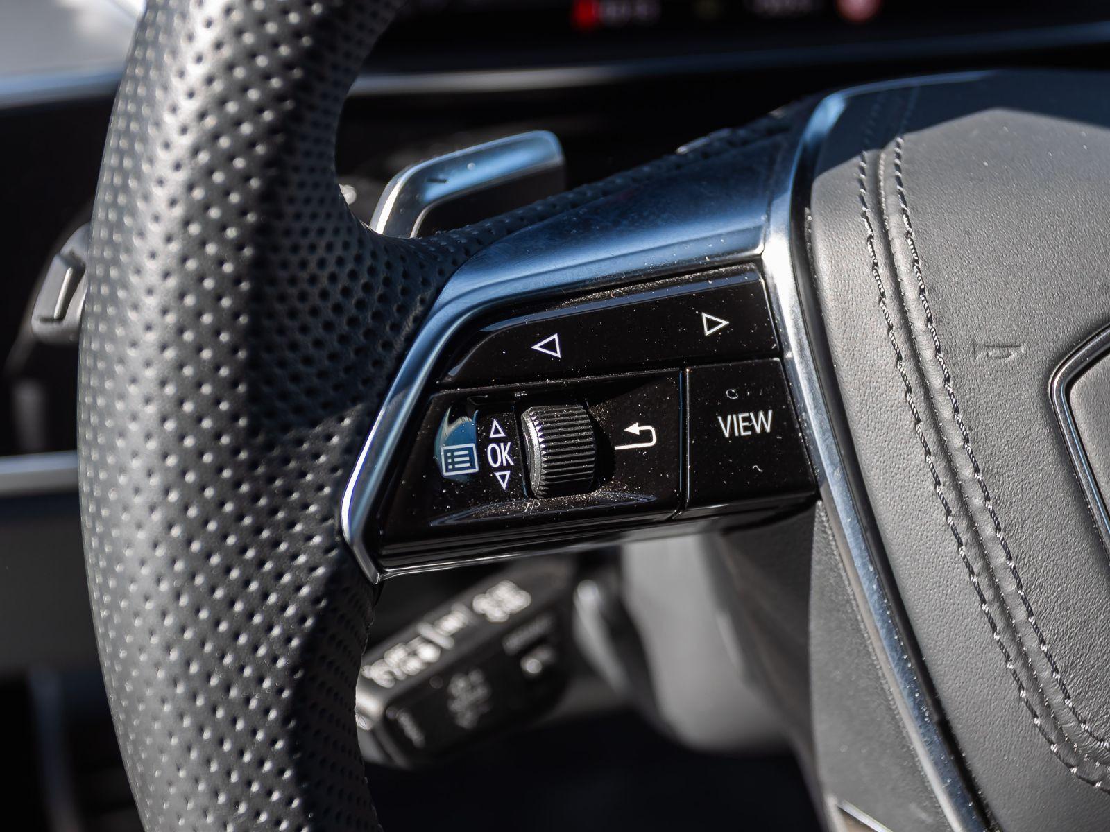 Audi A8 S line 50TDI Navi Matrix HuD Standhzg Luftfederung AHK