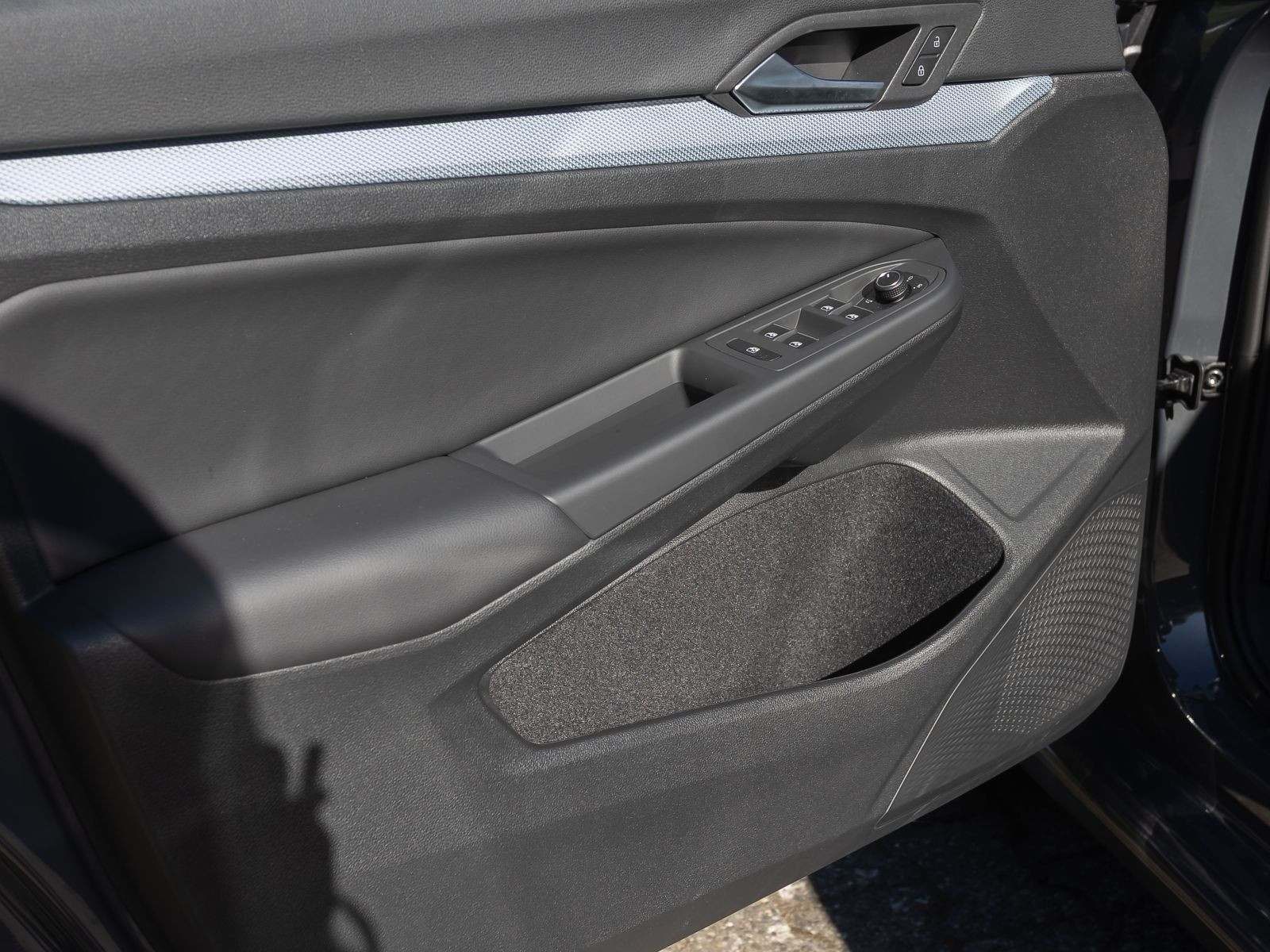 Volkswagen Golf VIII 1.5 eTSI DSG Goal, AHK, Navi, LED-Plus, Rückfahrkamera, App-Connect