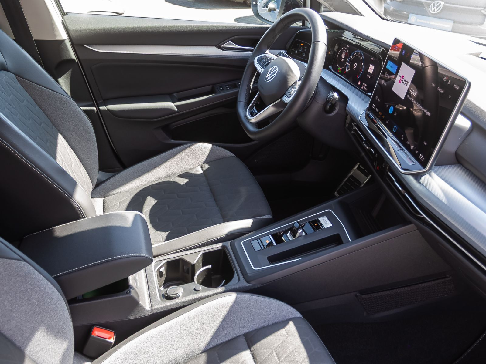 Volkswagen Golf VIII 1.5 eTSI DSG Goal, LED, Standheizung, App-Connect, Digital Cockpit Pro