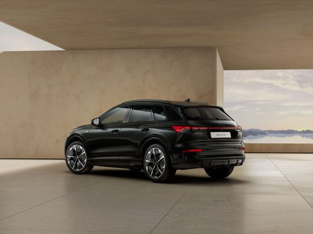 Audi Q4 SUV e-tron S line quattro  HuD/ Pano/ TechPlus / 220 kW