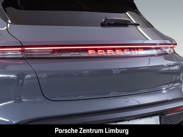 Porsche Taycan 4 Cross Turismo InnoDrive HA-Lenkung
