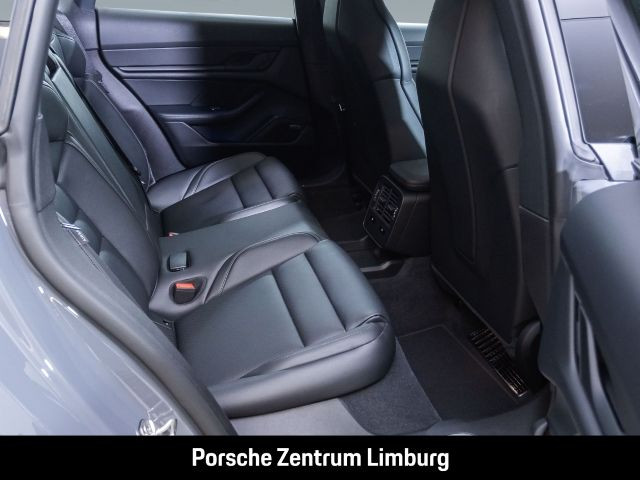 Porsche Taycan 4 Cross Turismo InnoDrive HA-Lenkung