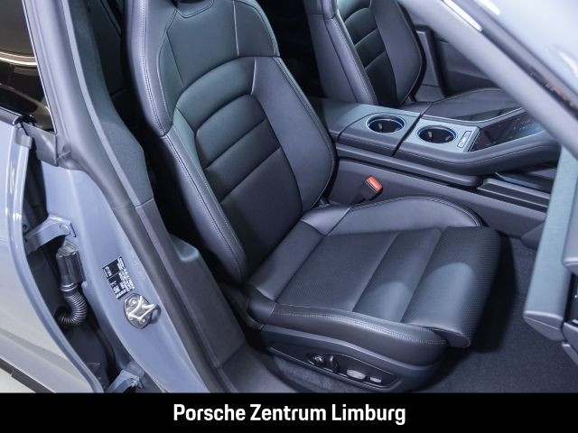 Porsche Taycan 4 Cross Turismo InnoDrive HA-Lenkung