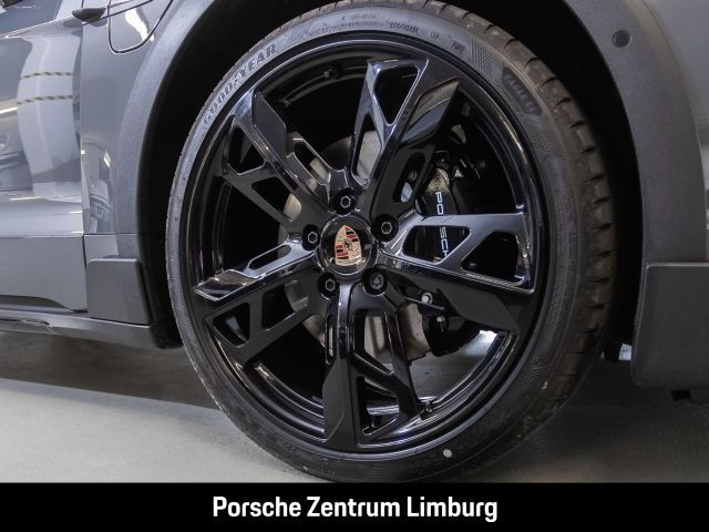 Porsche Taycan 4 Cross Turismo InnoDrive HA-Lenkung