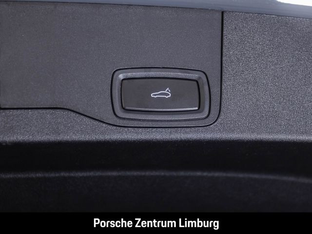 Porsche Taycan 4 Cross Turismo InnoDrive HA-Lenkung