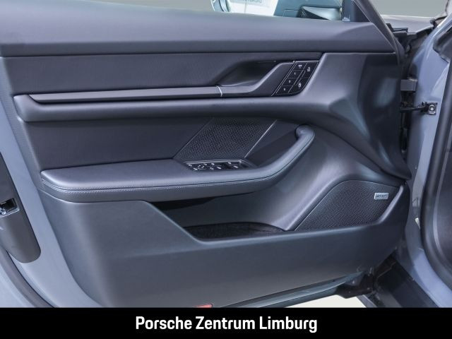 Porsche Taycan 4 Cross Turismo InnoDrive HA-Lenkung