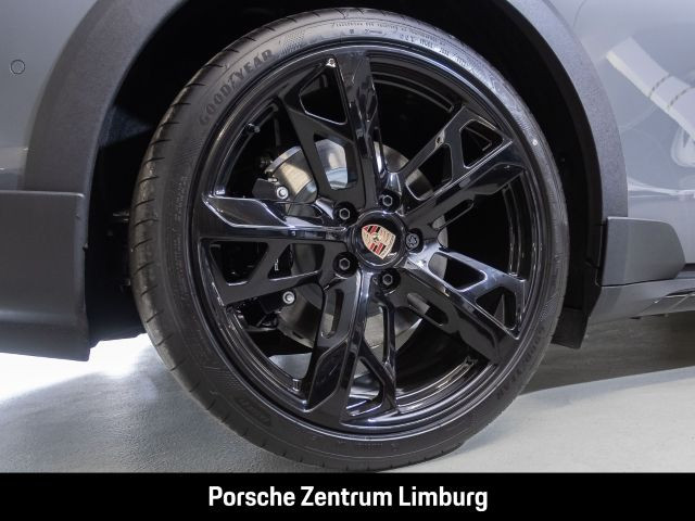 Porsche Taycan 4 Cross Turismo InnoDrive HA-Lenkung