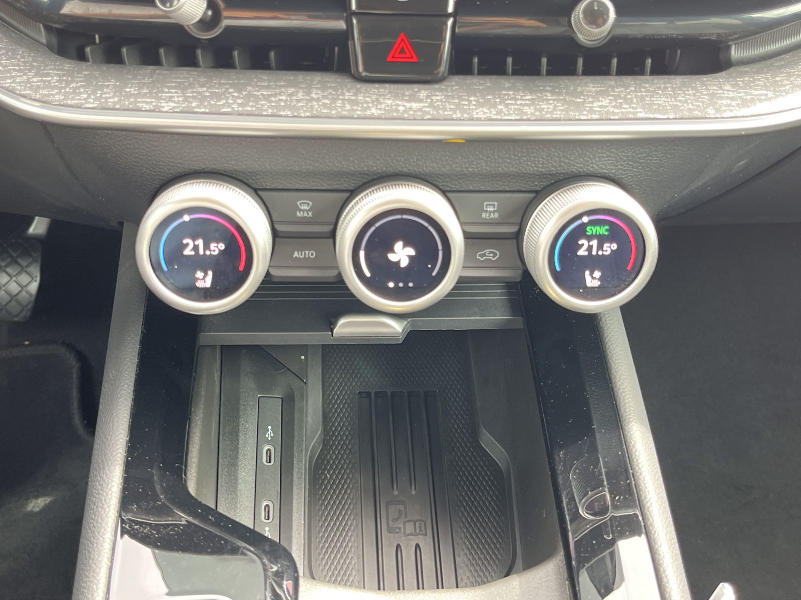 Skoda Superb Combi Selection 2,0TDI DSG 360°Kamera LED