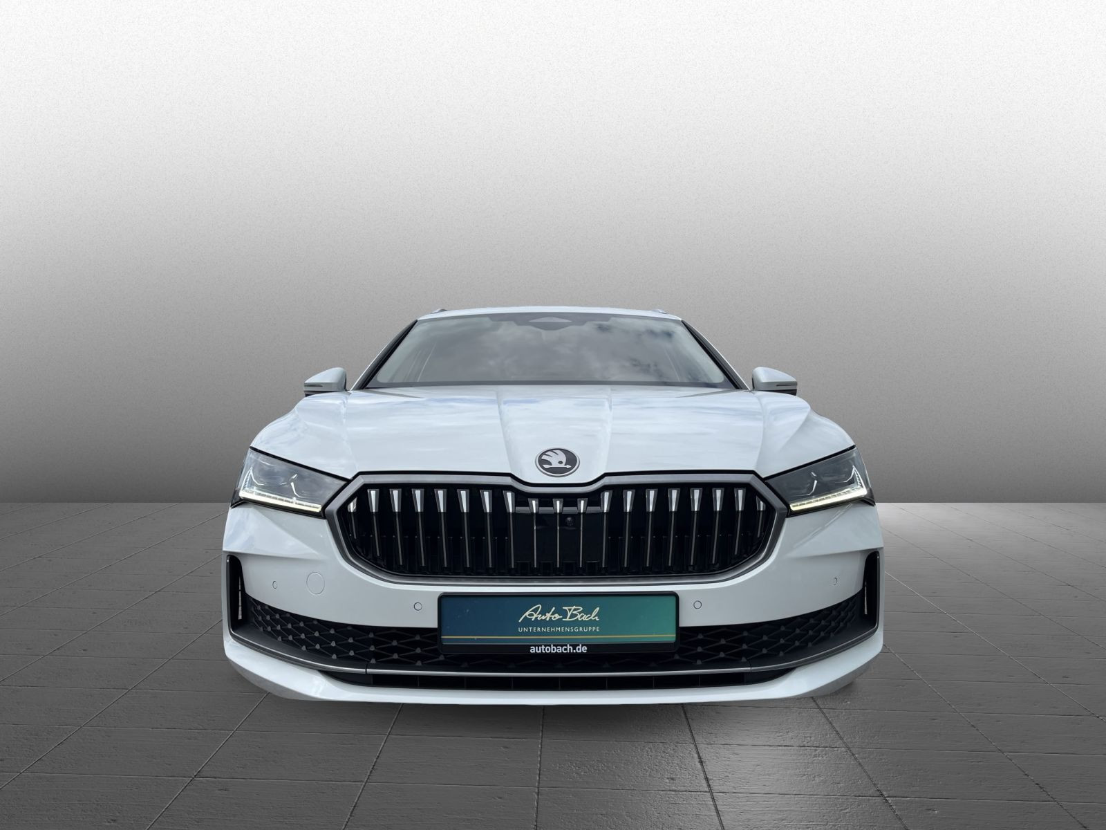 Skoda Superb Combi Selection 2,0TDI DSG 360°Kamera LED