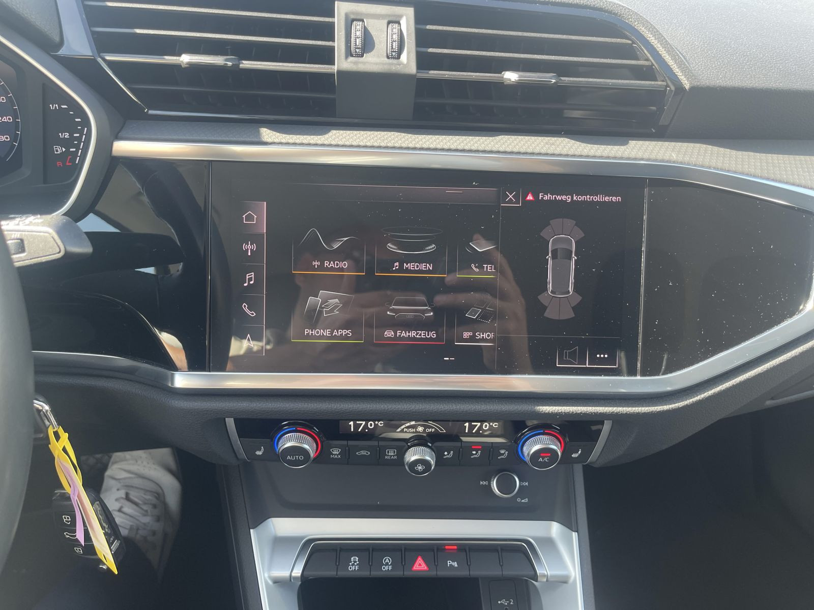 Audi Q3 SUV S line 35 TFSI 110KW DSG GRA LED AHK