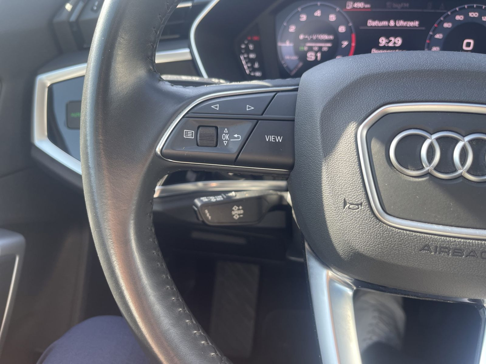 Audi Q3 SUV S line 35 TFSI 110KW DSG GRA LED AHK