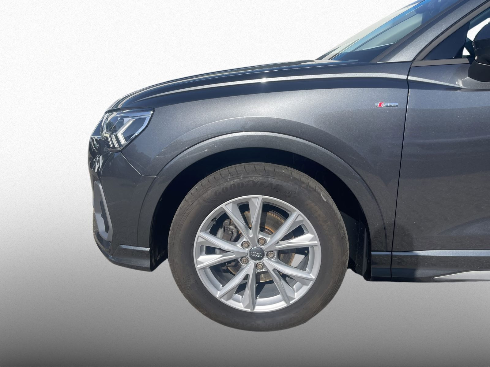 Audi Q3 SUV S line 35 TFSI 110KW DSG GRA LED AHK