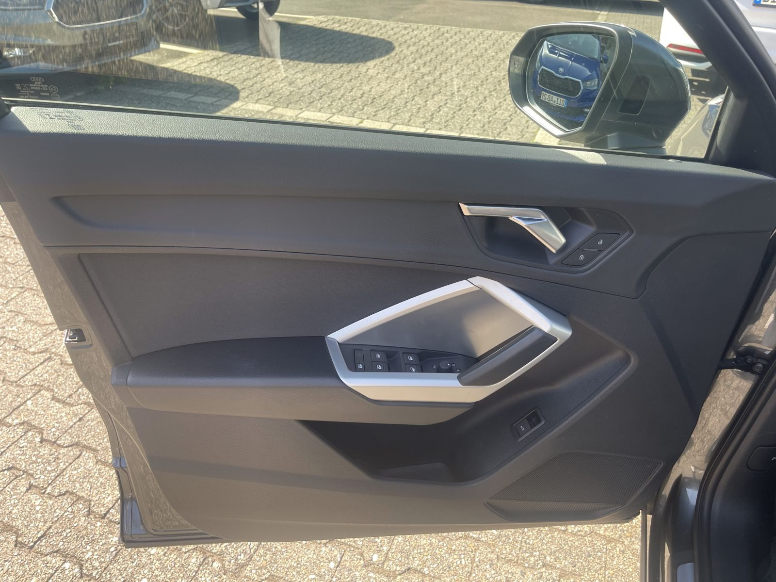 Audi Q3 SUV S line 35 TFSI 110KW DSG GRA LED AHK