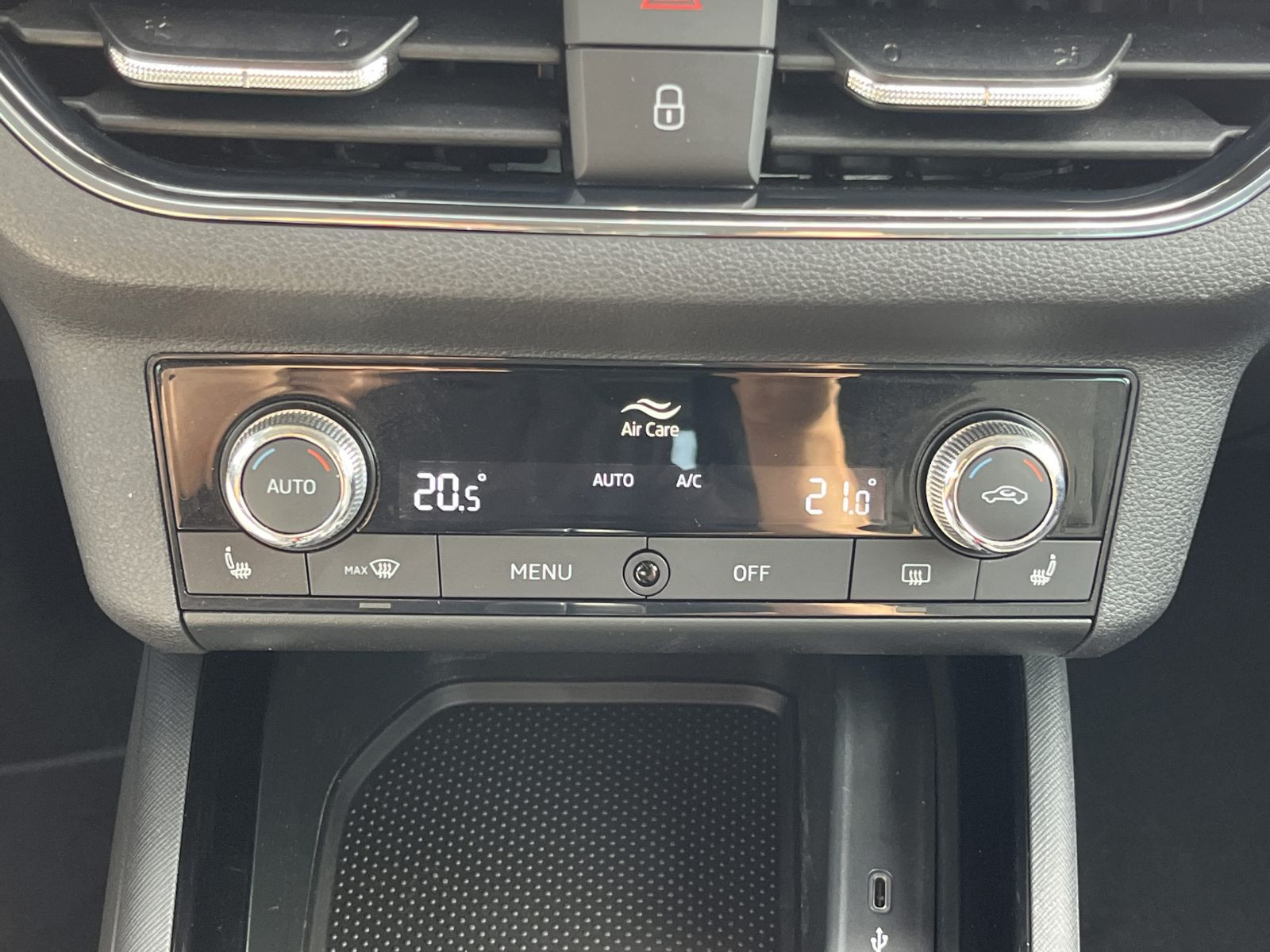 Skoda Kamiq Tour 1,0 TSI Sitzhzg Car Play GRA