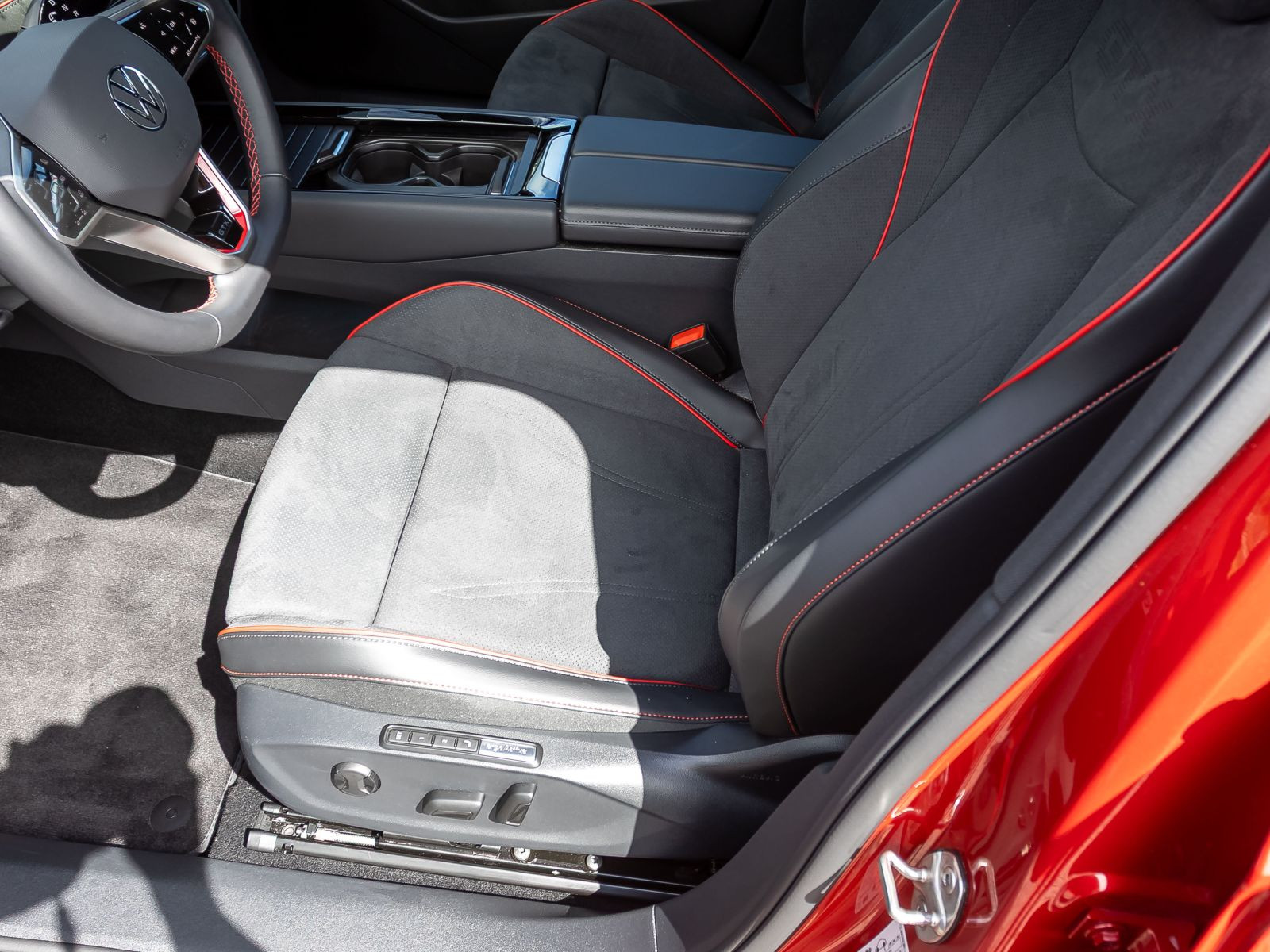 Volkswagen ID.7 Tourer GTX, AHK, Navi, LED-Matrix, Soundsystem, Augmented-Reality-Head-up-Display