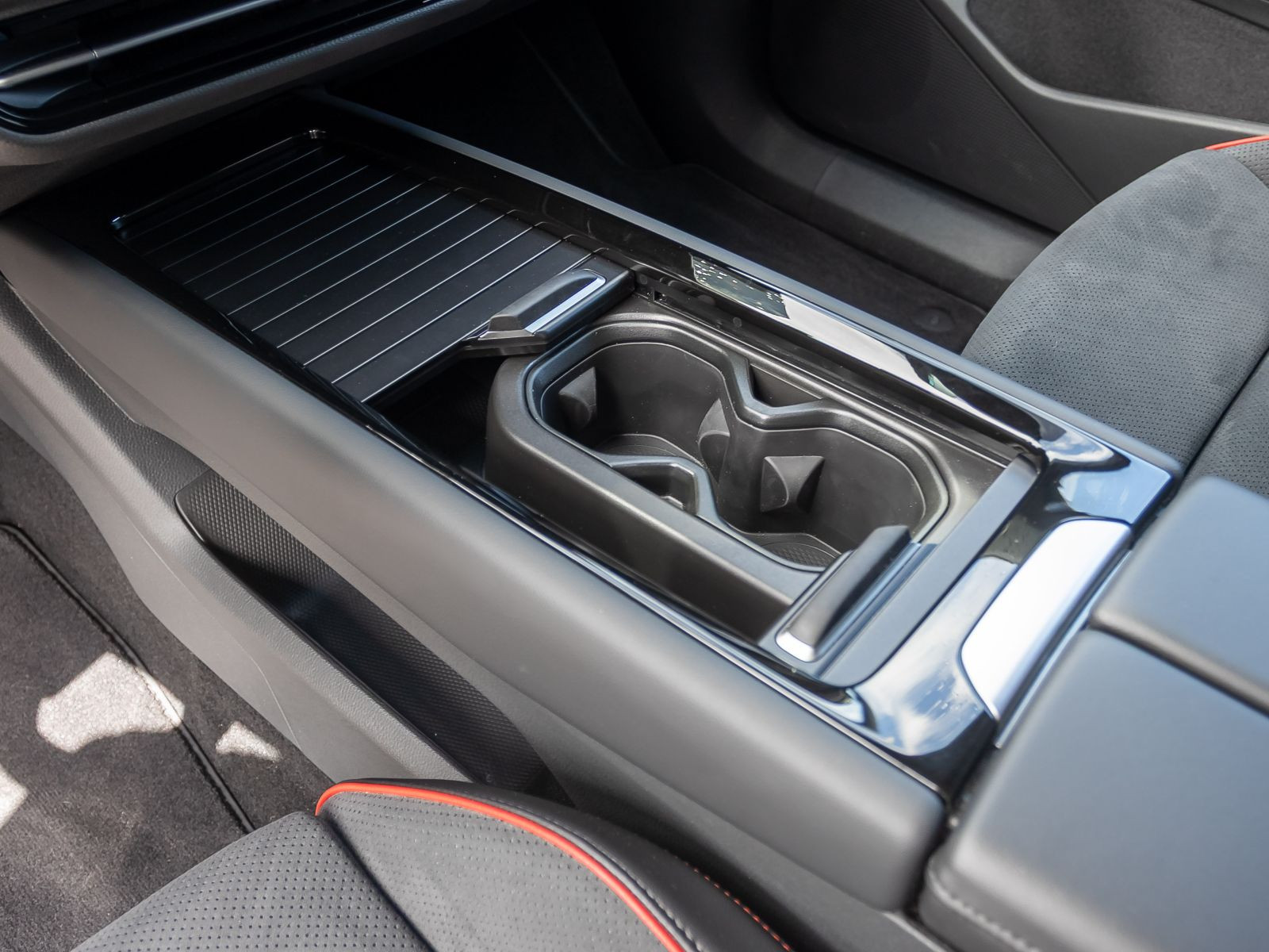 Volkswagen ID.7 Tourer GTX, AHK, Navi, LED-Matrix, Soundsystem, Augmented-Reality-Head-up-Display
