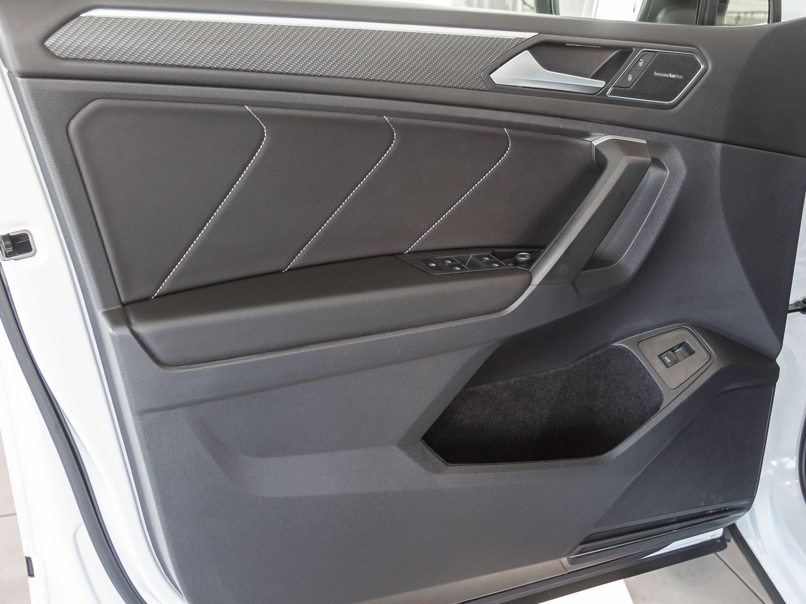 Volkswagen Tiguan Allspace R-Line 2.0TDI 4M DSG Navi Matrix Standhzg Panorama