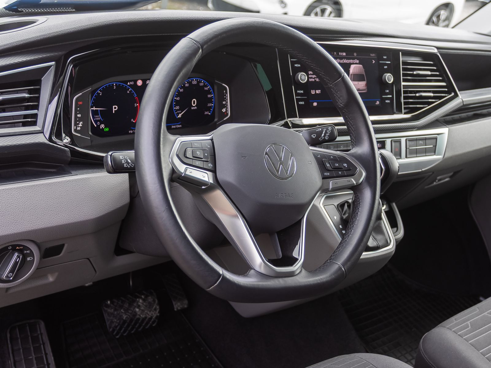 Volkswagen T6.1 Caravelle LR Comfortline 2.0TDI DSG Navi LED Standhzg ACC
