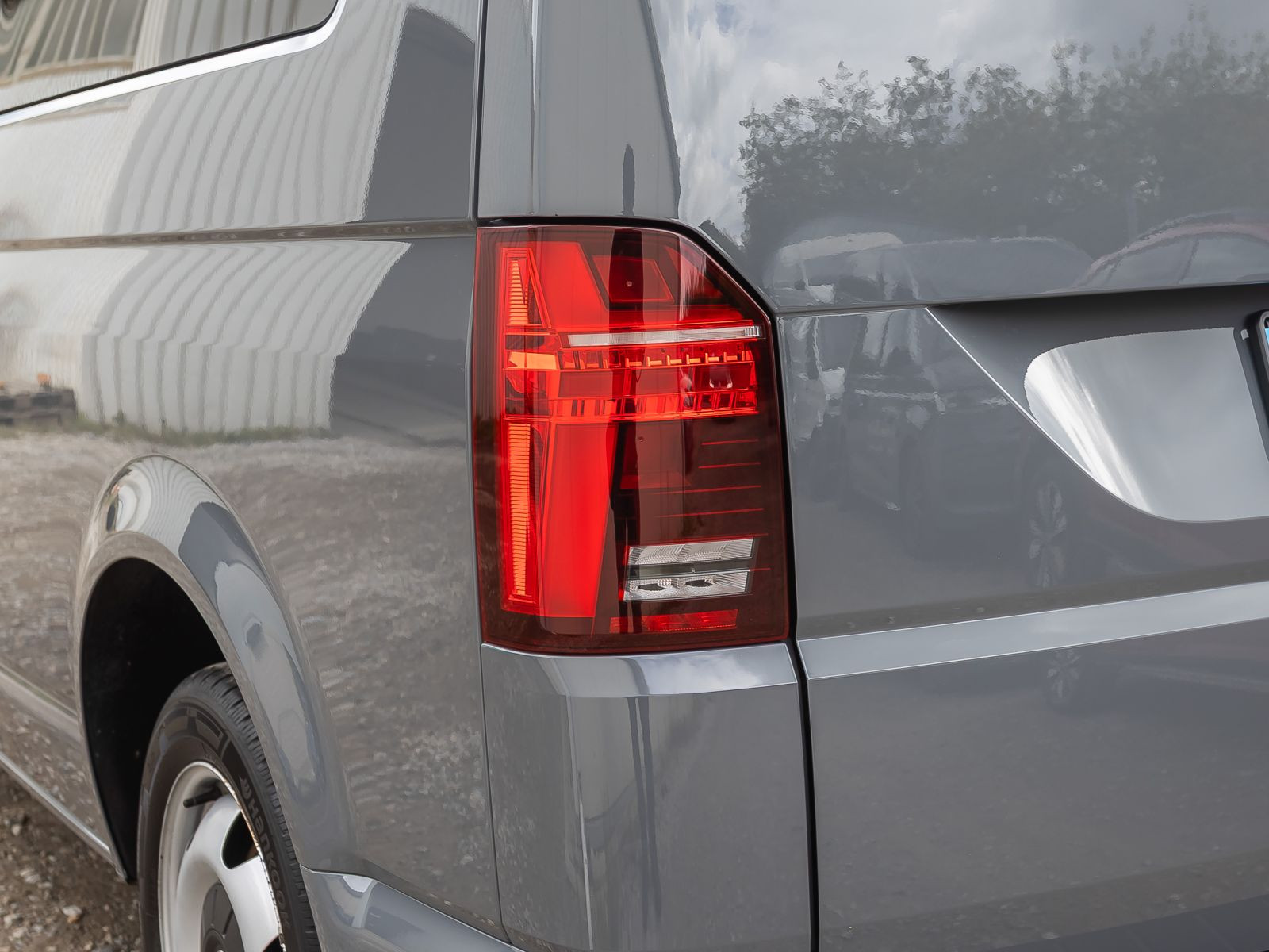 Volkswagen T6.1 Caravelle LR Comfortline 2.0TDI DSG Navi LED Standhzg ACC