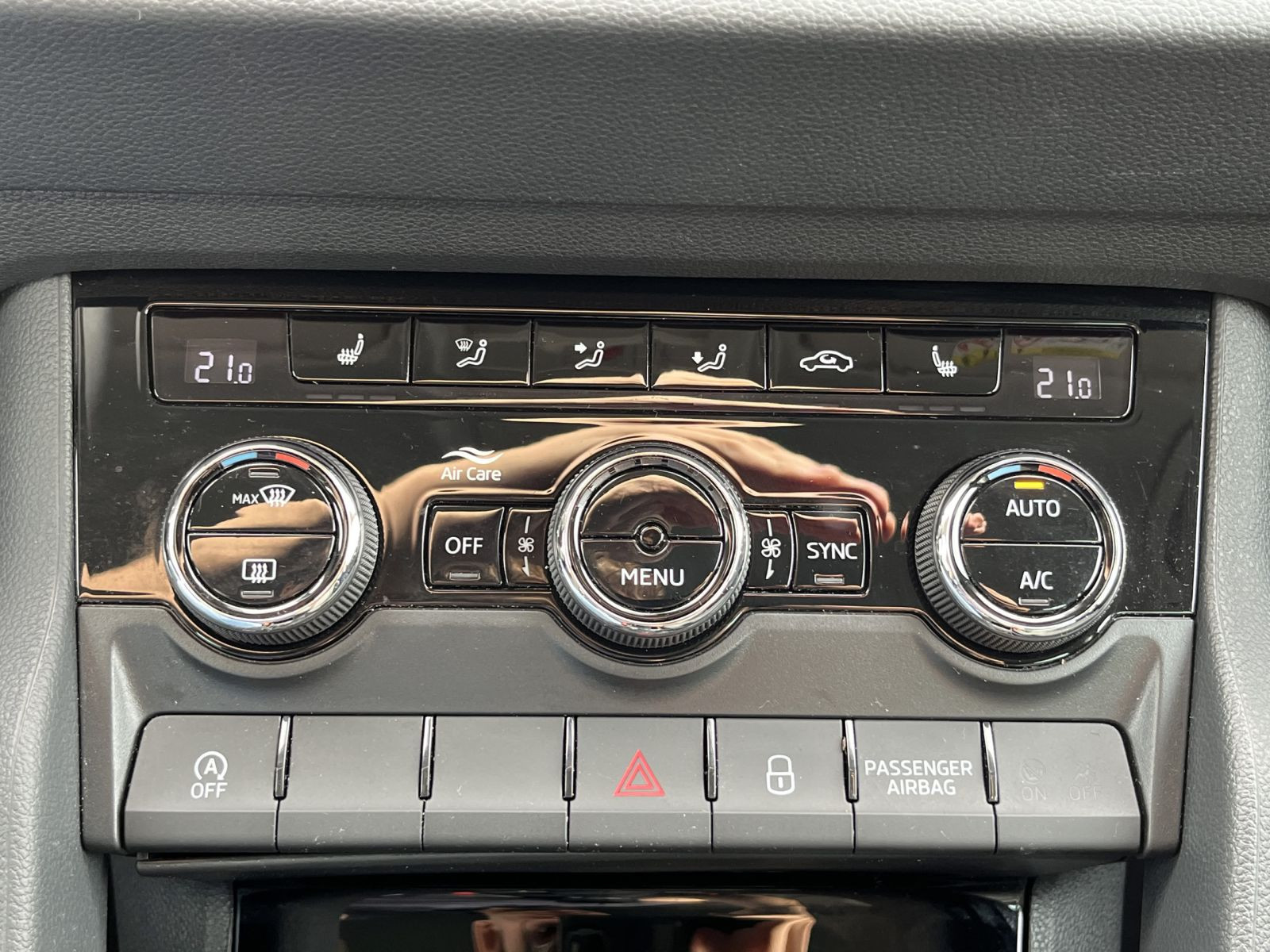 Skoda Karoq Selection 1.5TSI LED Sitzhzg Car Play