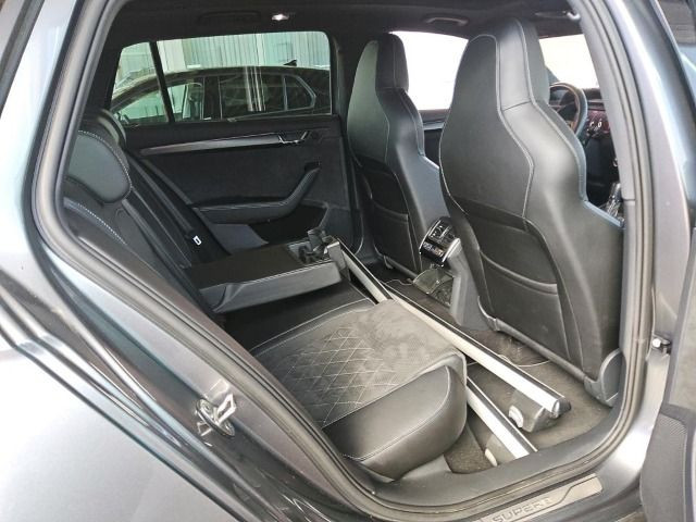 Skoda Superb Combi Sportline 1.4TSI DSG Navi Panorama