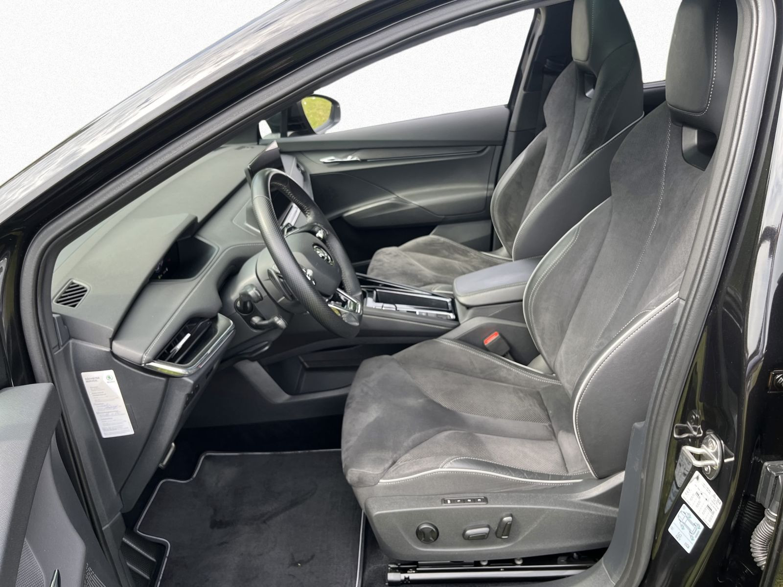 Skoda Enyaq 80X 4x4 Sportline Navi Standhzg Panorama LED