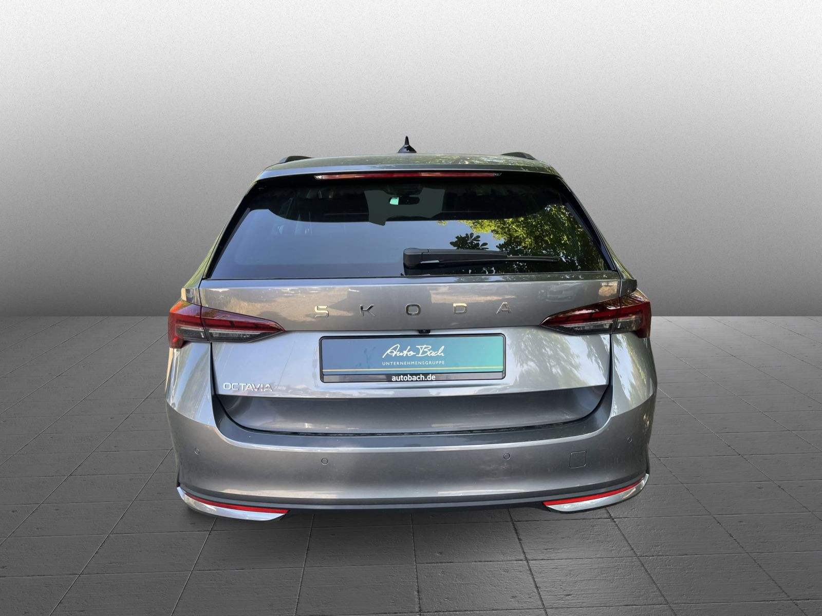 Skoda Octavia Combi Balance 2,0 TDI DSG AHK HuD LED