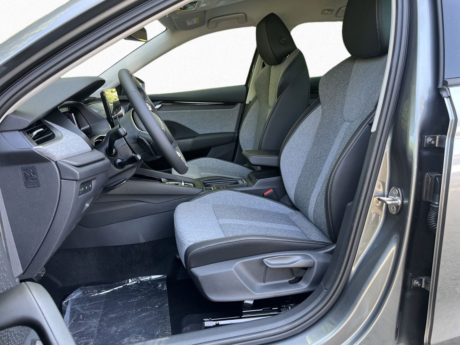 Skoda Octavia Combi Balance 2,0 TDI DSG AHK HuD LED