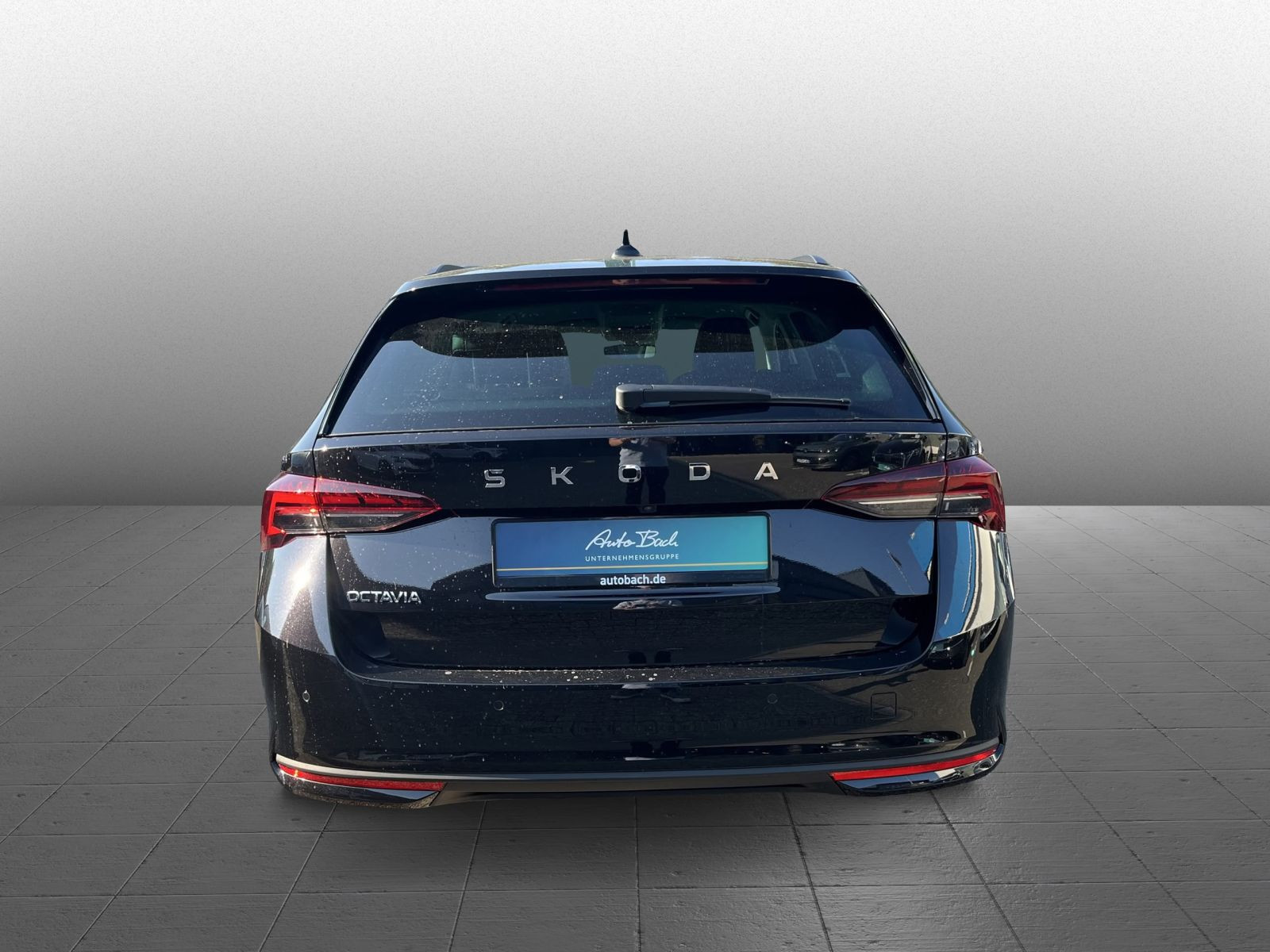 Skoda Octavia Combi Balance 2,0 TDI DSG AHK HuD LED