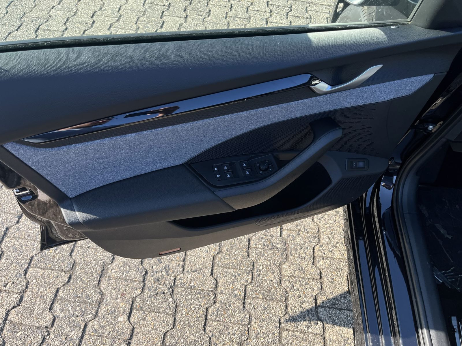 Skoda Octavia Combi Balance 2,0 TDI DSG AHK HuD LED