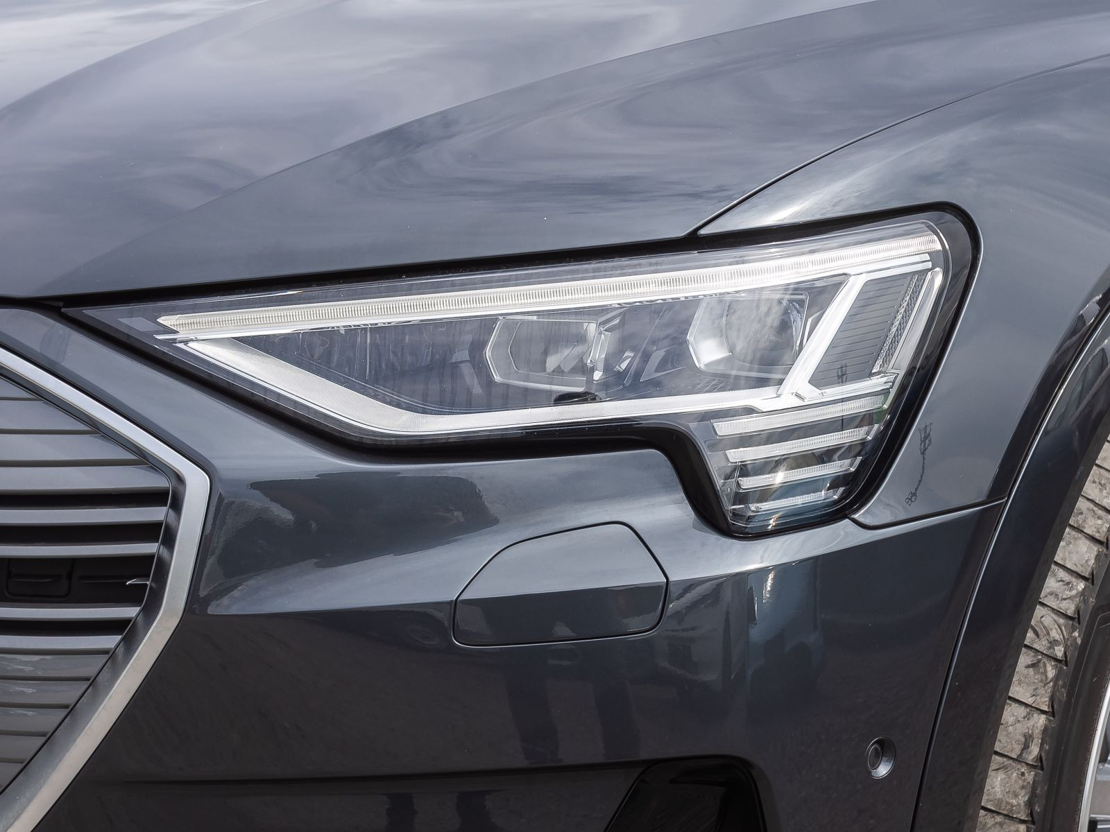 Audi e-tron advanced 55 qu Navi Standklima Air ACC