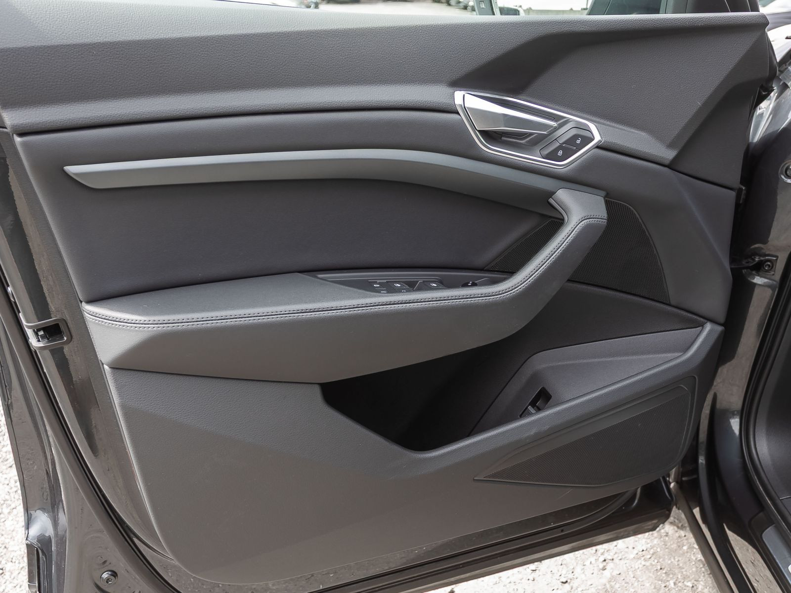 Audi e-tron advanced 55 qu Navi Standklima Air ACC