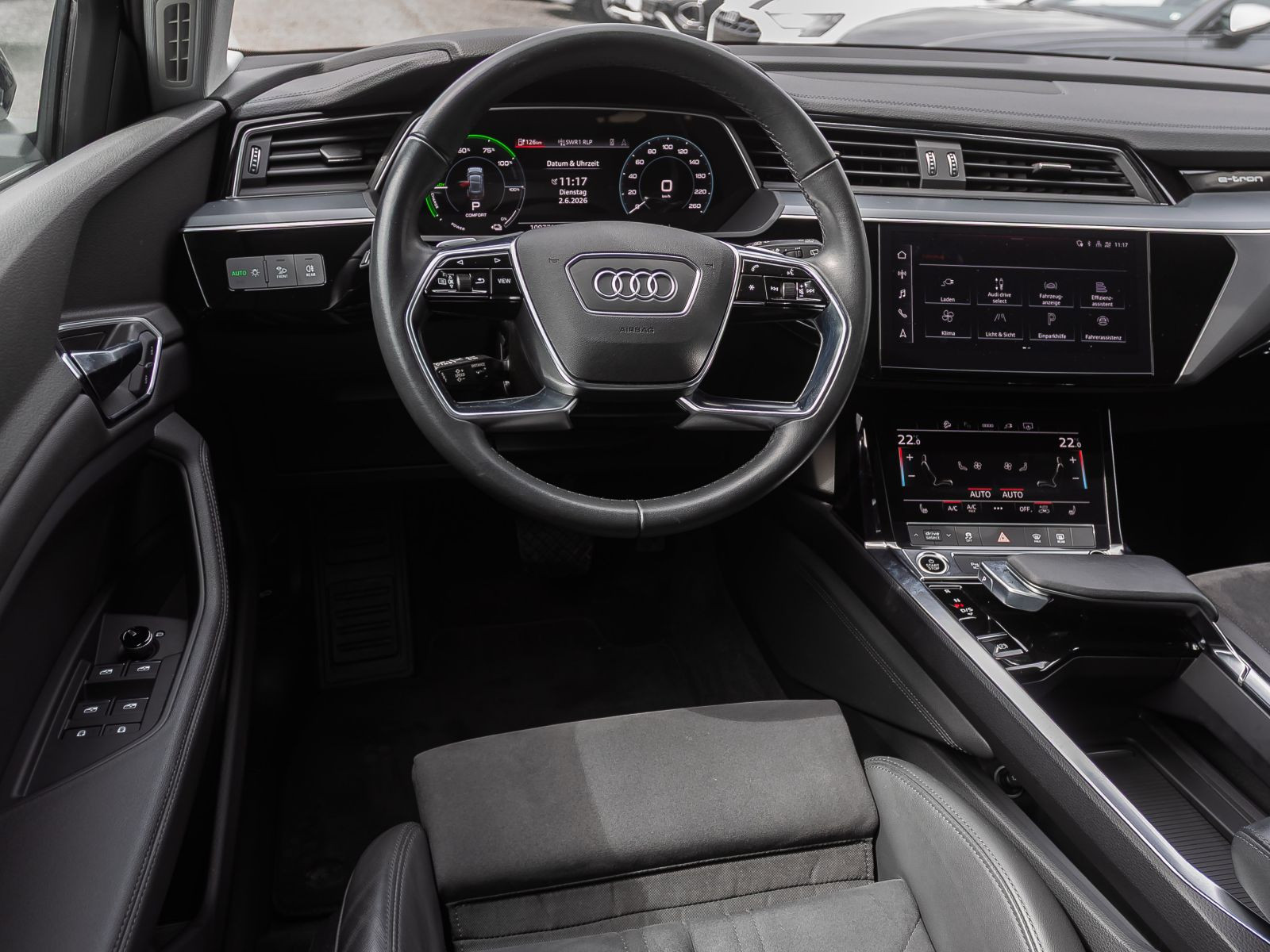 Audi e-tron advanced 55 qu Navi Standklima Air ACC