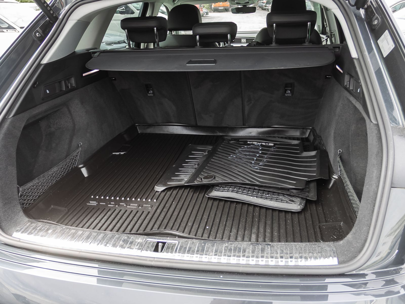 Audi e-tron advanced 55 qu Navi Standklima Air ACC