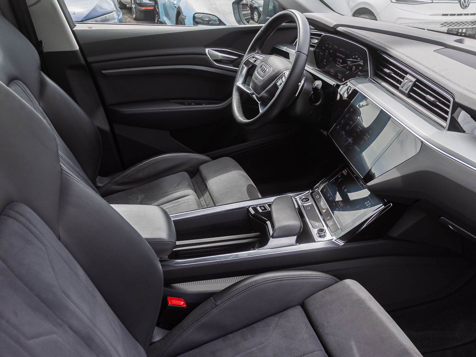 Audi e-tron advanced 55 qu Navi Standklima Air ACC