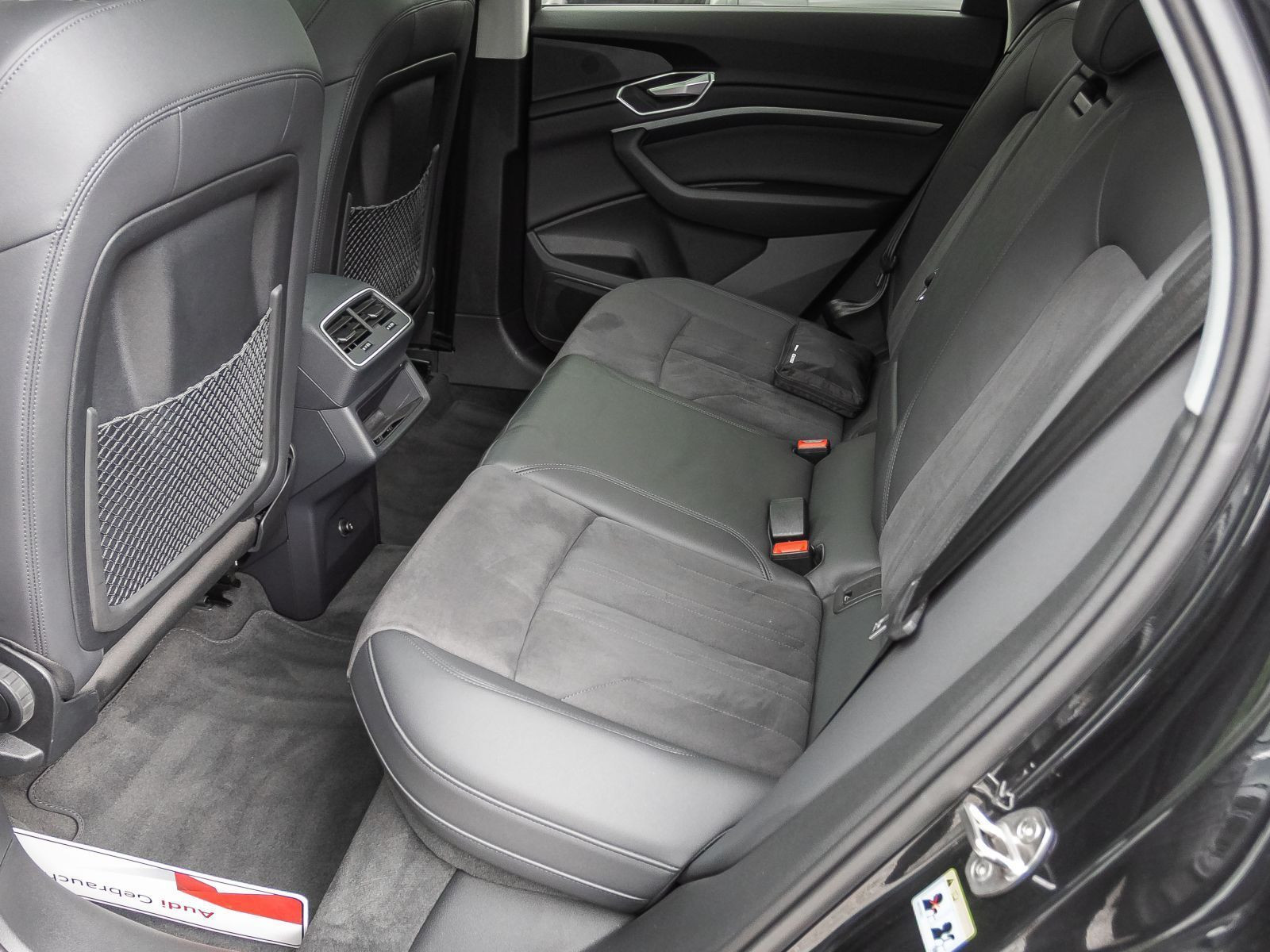 Audi e-tron advanced 55 qu Standklima Air Pano AHK ACC