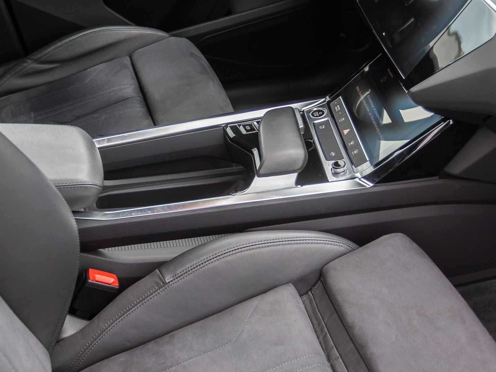 Audi e-tron advanced 55 qu Standklima Air Pano AHK ACC