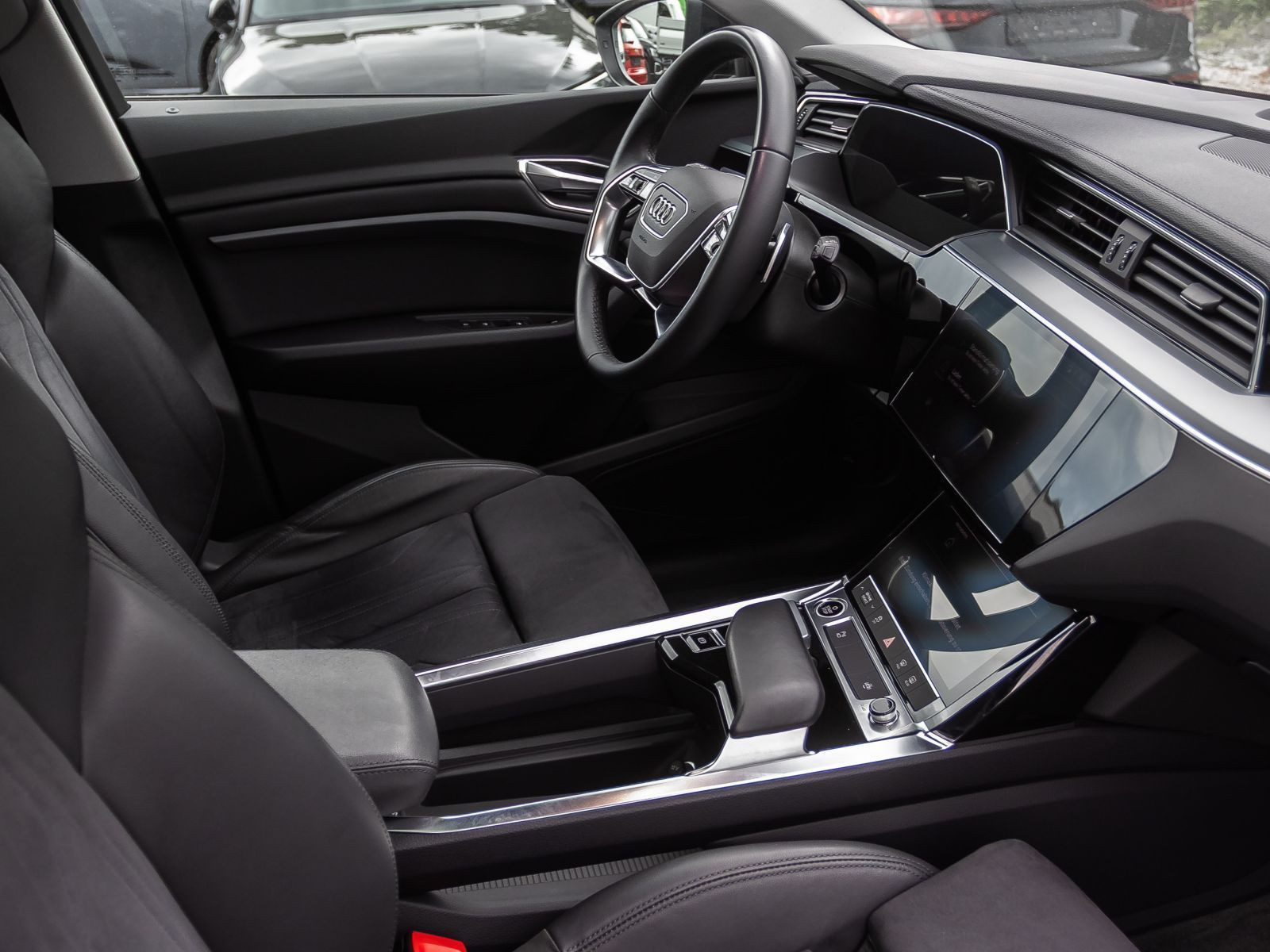 Audi e-tron advanced 55 qu Standklima Air Pano AHK ACC