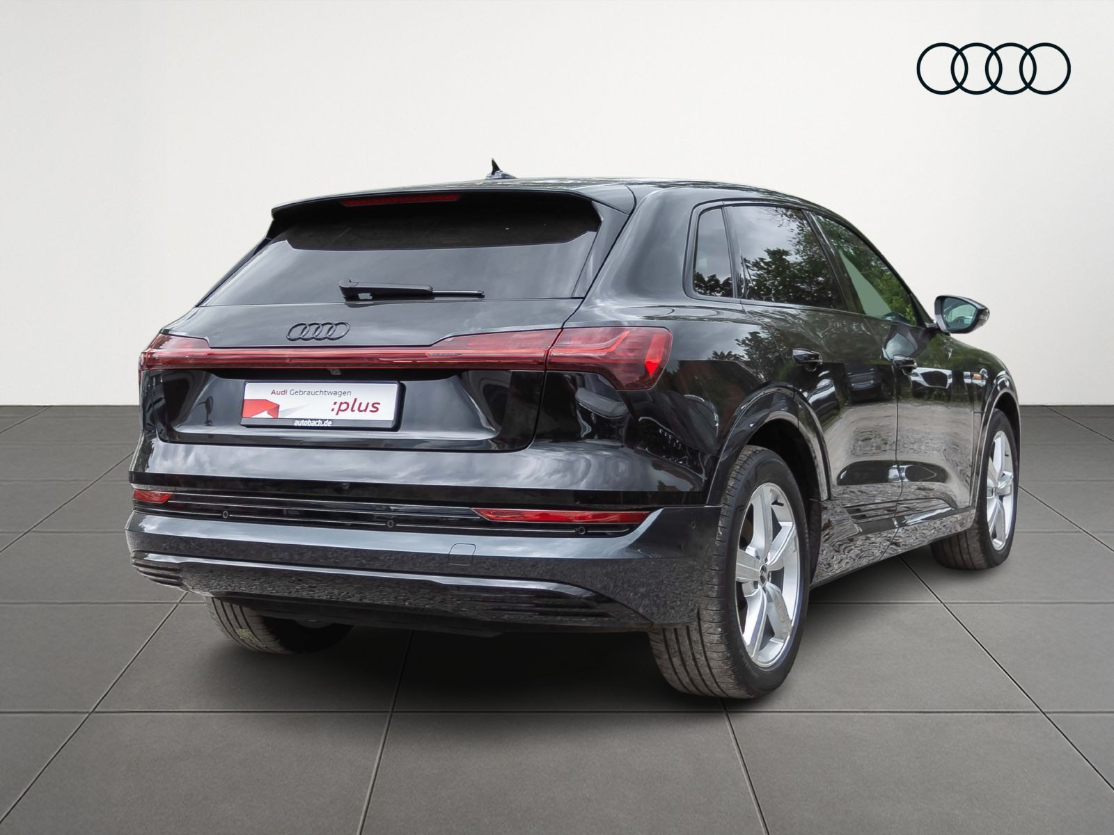 Audi e-tron advanced 55 qu Standklima Air Pano AHK ACC